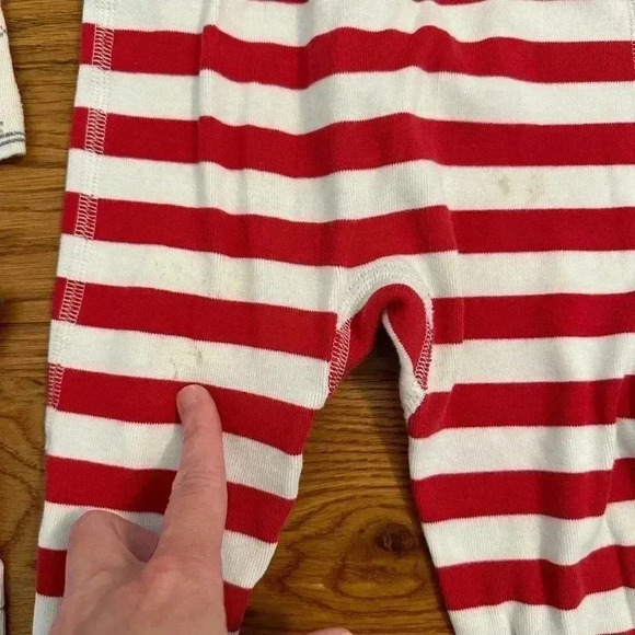 Bundle of three pairs of 18/24 months toddler holiday pajamas Hanna Andersson - Picture 10 of 12